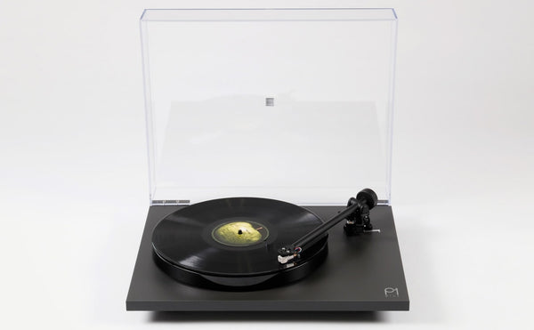 REGA PLANAR 1 PLUS TURNTABLE + FREE STYLUS WITH ADDITIONAL 1 YEAR EXTENDED WARRANTY